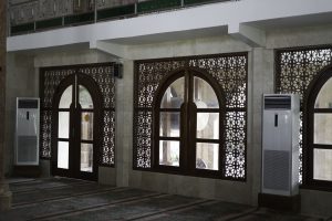 AC Floor Standing Daikin di Masjid