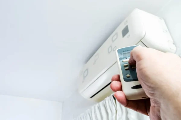 AC dengan remote kontrol